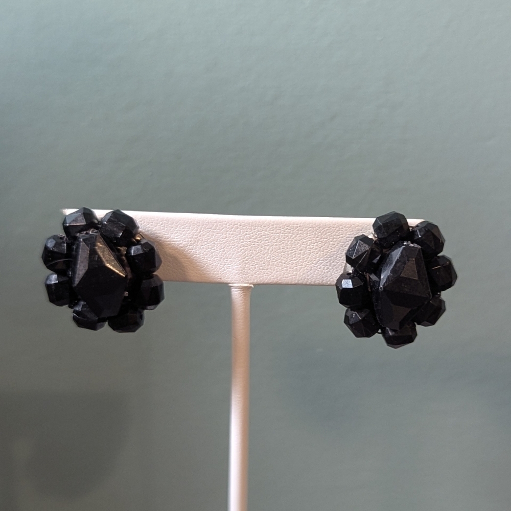 🖤 Jet Vintage Black Floral Cluster Earrings Clasp West Germany